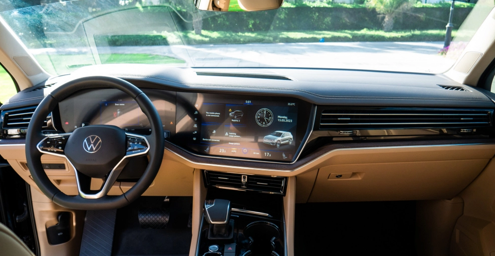 Picture Volkswagen Touareg 2023-2024 