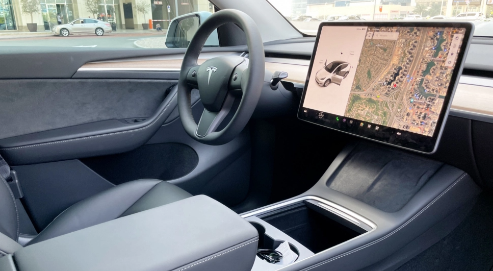 Picture Tesla Model Y Long Range 2022 
