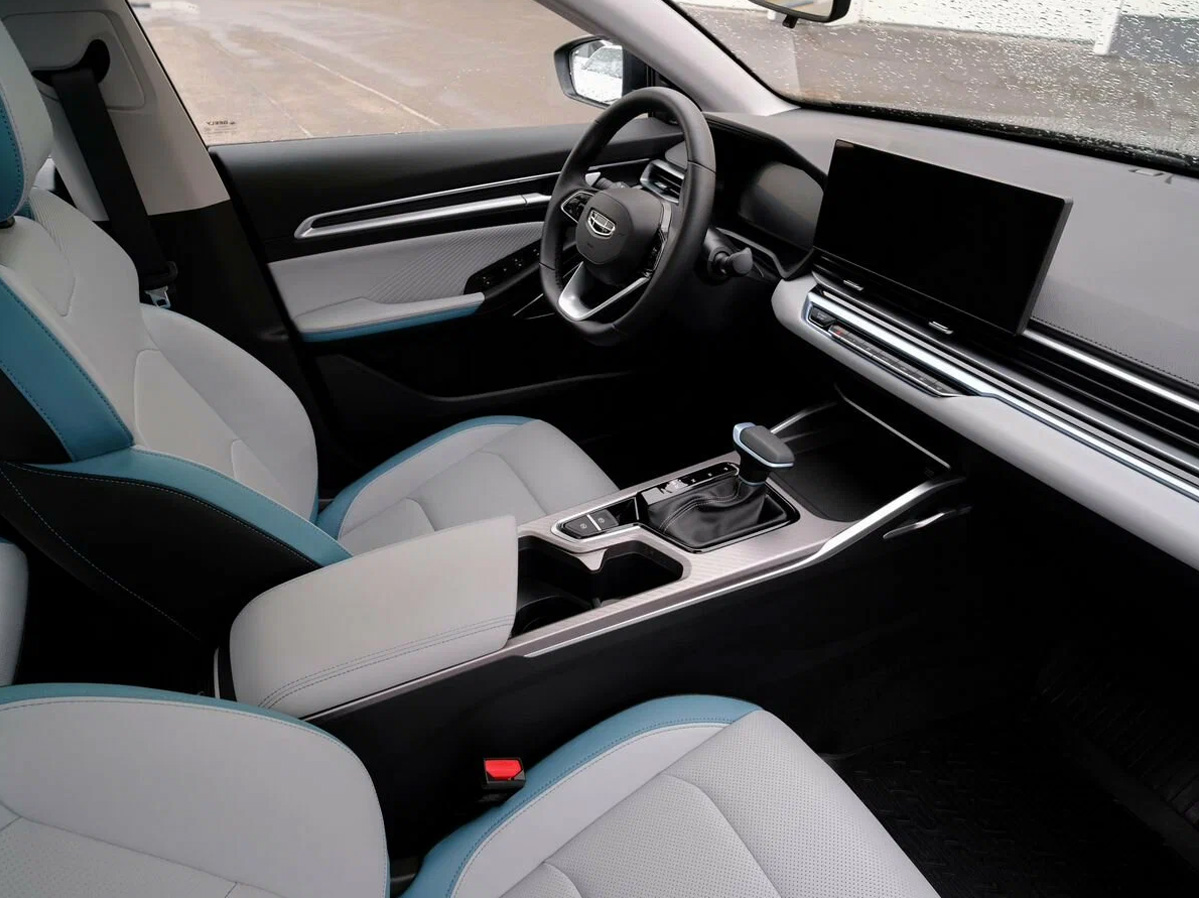 Picture Geely Emgrand 2025 