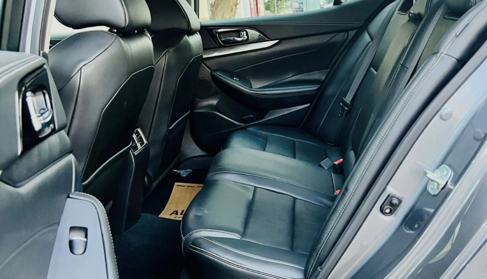 Picture Nissan Maxima 2020 