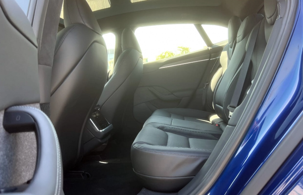 Picture Tesla Model S Plaid 2023-2024 